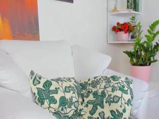 paigedream Free Adult Webcams, Live Sex, Free Sex Chat Hi, I am 18 y old. On this site I want to explore my sexuality. I study at the university, music, drawing and piano is my life Come and have fun with me:)