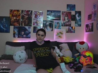 AhriHeart Free Adult Webcams, Live Sex, Free Sex Chat Looks like tech issues are gone, lets enjoy tonight ~