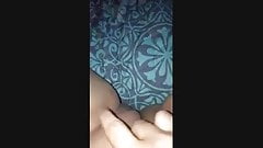 She makes her wet shaved pussy cum