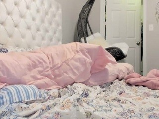 Naomi Simone Free Adult Webcams, Live Sex, Free Sex Chat Golden Ticket Show In Progress. Tip 150 to join the show