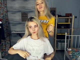 chupchups Free Adult Webcams, Live Sex, Free Sex Chat erotic oil show [2610 tokens remaining]