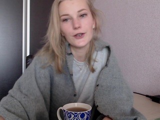 ooomg1 Free Adult Webcams, Live Sex, Free Sex Chat foam show in the shower [2217 tokens remaining]