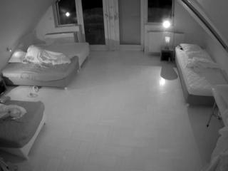 voyeurcam-julmodels-whitebed-1 Free Adult Webcams, Live Sex, Free Sex Chat