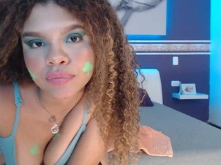 Laylawindsor Free Adult Cams, Live Sex, Free Porn Chat