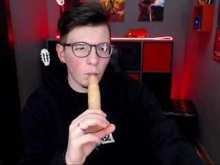 Chris-glaive Free Adult Cams, Live Sex, Free Porn Chat