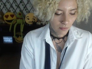 Miablackk Free Adult Cams, Live Sex, Free Porn Chat