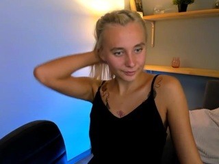 MoonHolly Free Adult Cams, Live Sex, Free Porn Chat