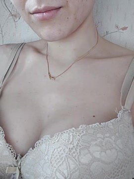 Juliabant666 nude stripping on webcam for live sex video chat