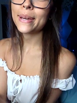 RemiReign nude stripping on webcam for live sex video chat