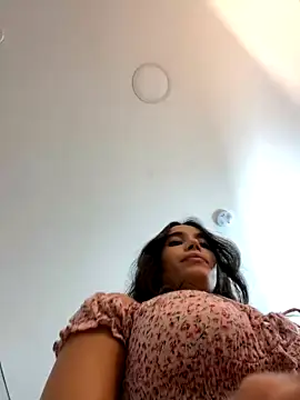 Irish_Collins nude stripping on webcam for live sex video chat