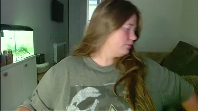 LindaThompson nude stripping on webcam for live sex video chat