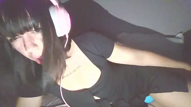 XxX-Tigroouu-XxX nude stripping on webcam for live sex video chat