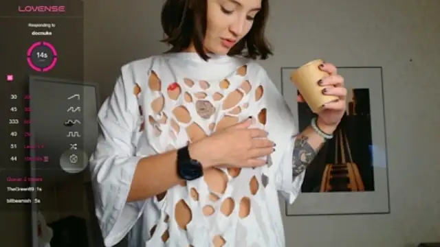 LisaAgain nude stripping on webcam for live sex video chat