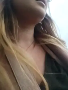 Vanilladreams nude stripping on webcam for live sex video chat