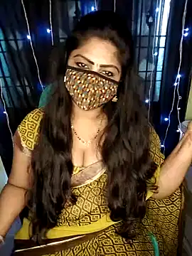 Harika-sexy nude strip on cam for live sex chat