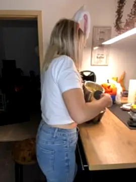 HotTeacherScarlett nude stripping on webcam for live sex video chat