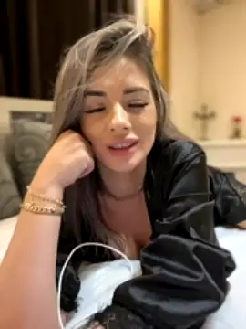 IsabellaEtthan nude strip on cam for live sex chat