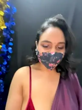 LuscousPussy nude strip on cam for live sex chat