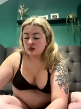 Megan_lou2 nude stripping on webcam for live sex video chat