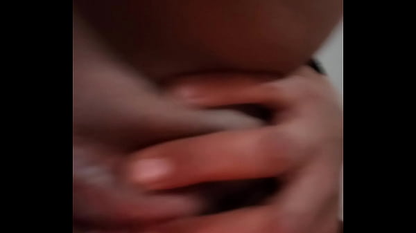 Natural pussy play