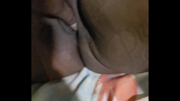 Negra baixinha, chegou cheia de tesão.