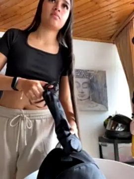Samantha_ml10 nude stripping on webcam for live sex video chat