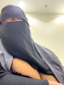 Submissive_muslima nude strip on cam for live sex chat