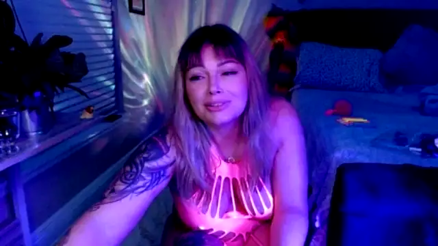 MarlaFknSinger nude strip on cam for live sex chat