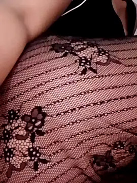 Nono-20 nude strip on cam for live sex chat