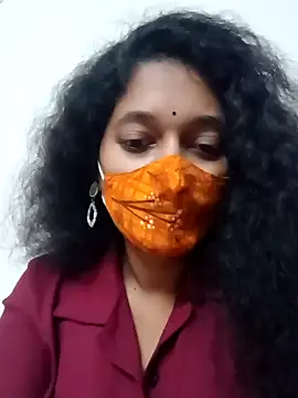 Sunitha-5 nude strip on cam for live sex chat
