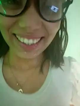 SweetsinKIM nude strip on cam for live sex chat