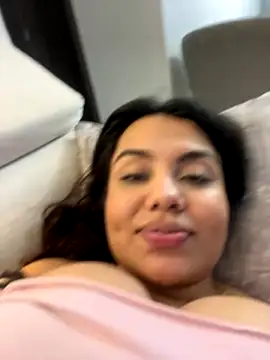 Valeria2019hot nude strip on cam for live sex chat