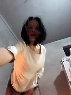 Aninyin22 nude strip on cam for live sex chat
