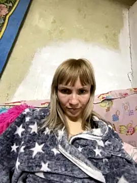Anita-Smith nude strip on cam for live sex chat