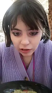 AwesomeMia nude strip on cam for live sex chat