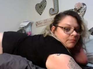 Bigbustedbeauty42DDD Nude Sex Cams, Live Sex, Free Porn Chat