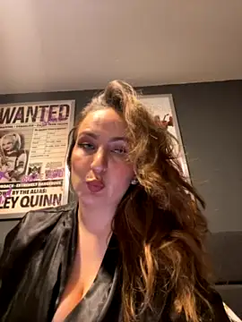 ItsCassie nude strip on cam for live sex chat