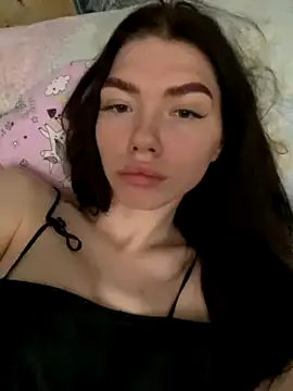 Lisaaa_Alisa nude strip on cam for live sex chat
