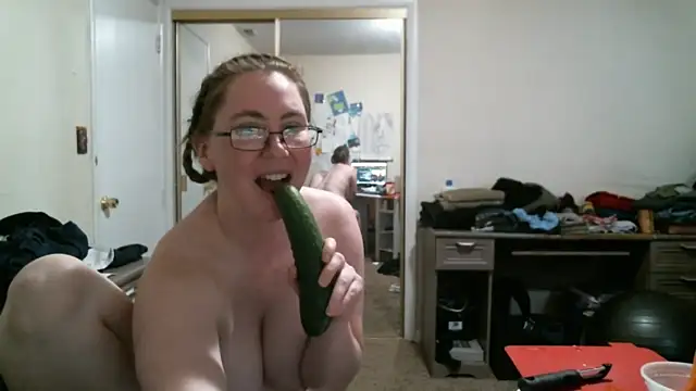 Littlelustlamb nude strip on cam for live sex chat