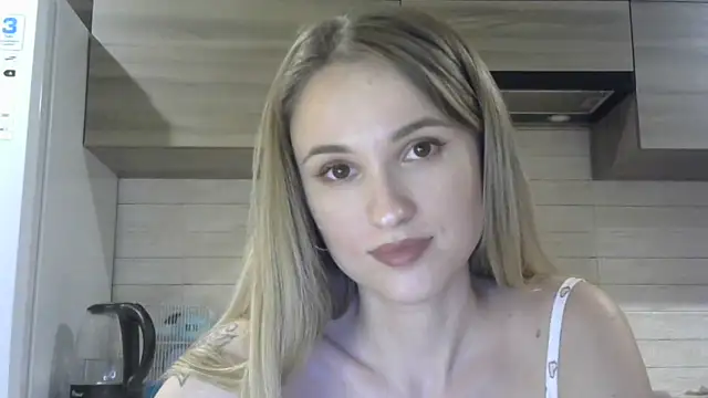 LoveStayy nude strip on cam for live sex chat