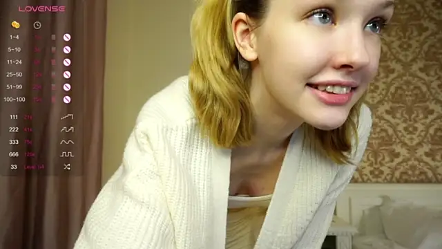 MilaFell nude strip on cam for live sex chat