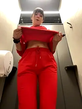 TinaSwirovski nude strip on cam for live sex chat