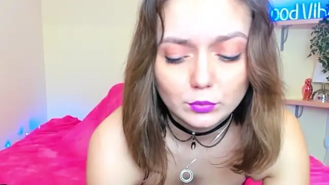 Vvelloe nude strip on cam for live sex chat
