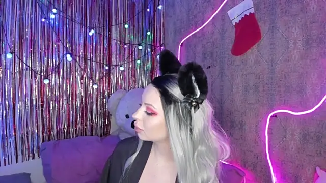 Youreyesrgasm nude strip on cam for live sex chat