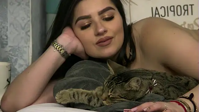 AdelynReyes nude strip on cam for live sex chat