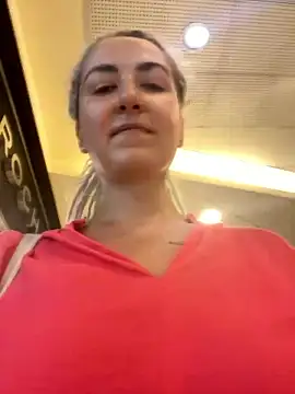 -Aviva- nude strip on cam for live sex chat