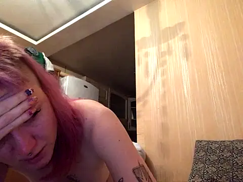 Dragonflyy nude strip on cam for live sex chat