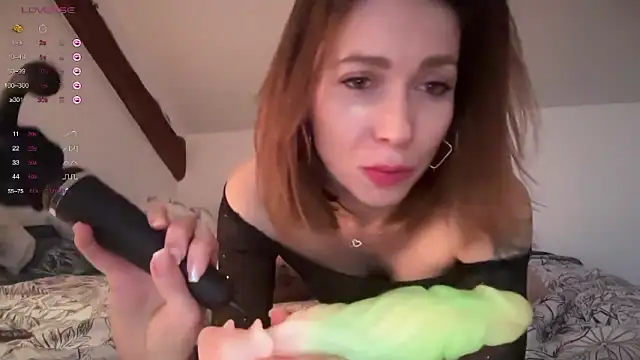Fannys_W nude strip on cam for live sex chat