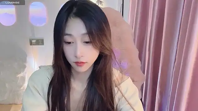 Fffaye nude strip on cam for live sex chat