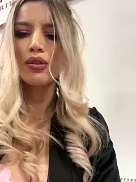 IvySamek nude strip on cam for live sex chat